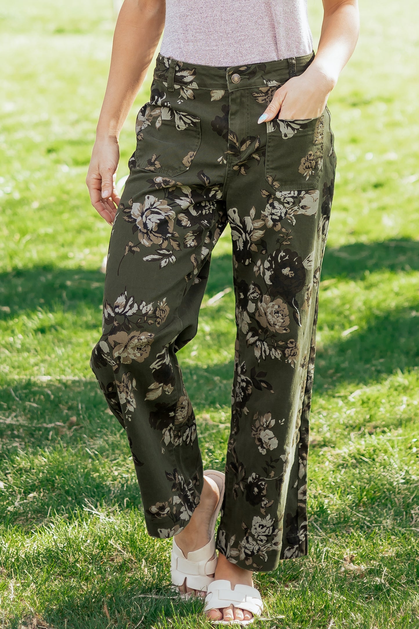 Green Vintage Floral Print Square Patch Pocket Raw Hem Shift Jeans