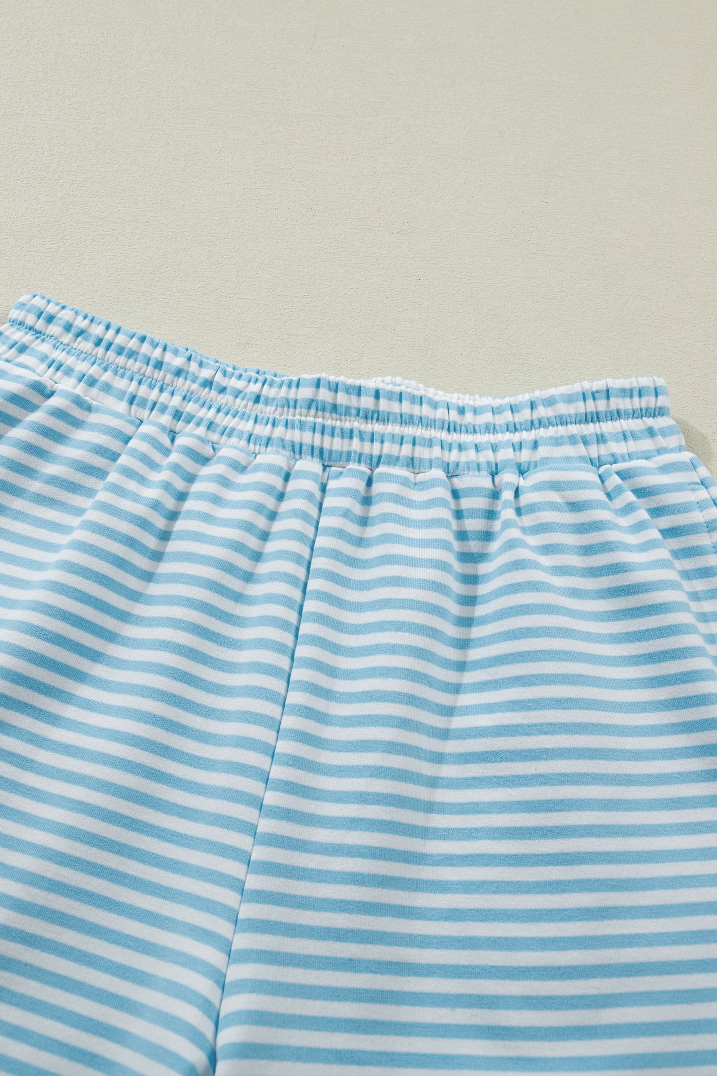 Stripe Cuffed Sleeve Contrast Mock Neck Tee Casual 2pcs Short Set