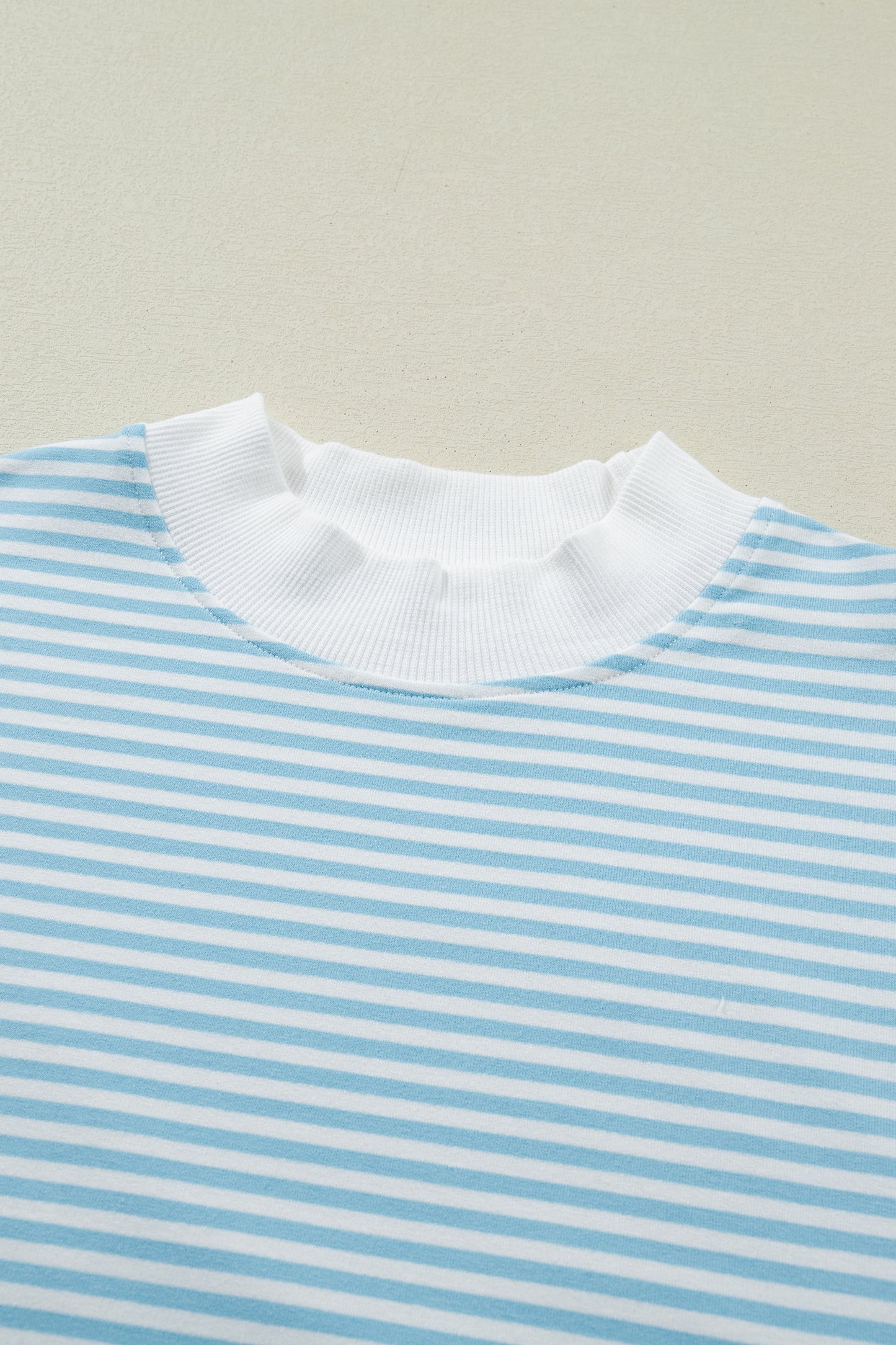 Stripe Cuffed Sleeve Contrast Mock Neck Tee Casual 2pcs Short Set