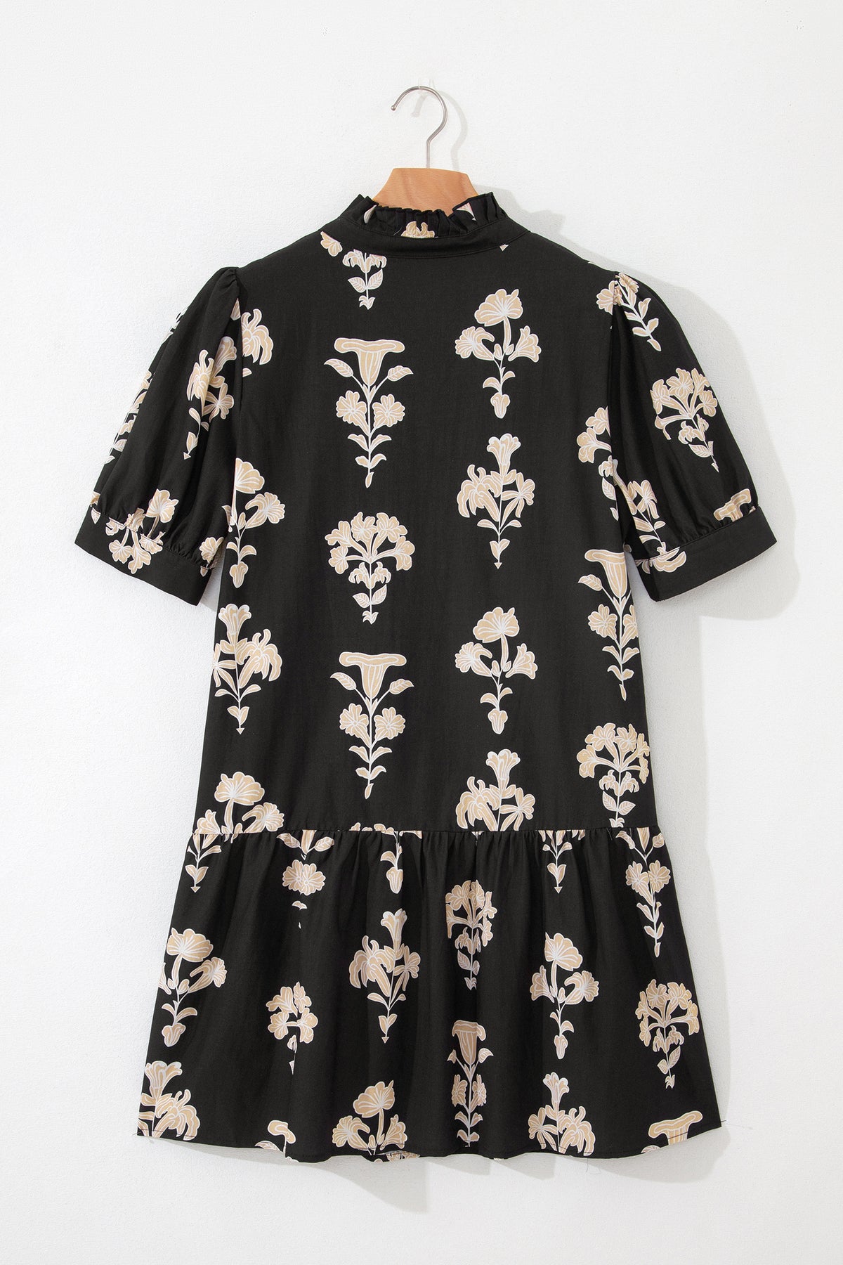 Black Frilled V Neck Puff Short Sleeve Floral Mini Dress